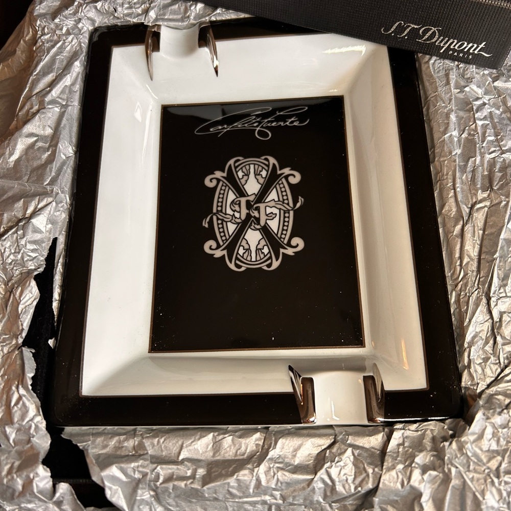 S.T. DuPont Black and White porcelain ashtray.